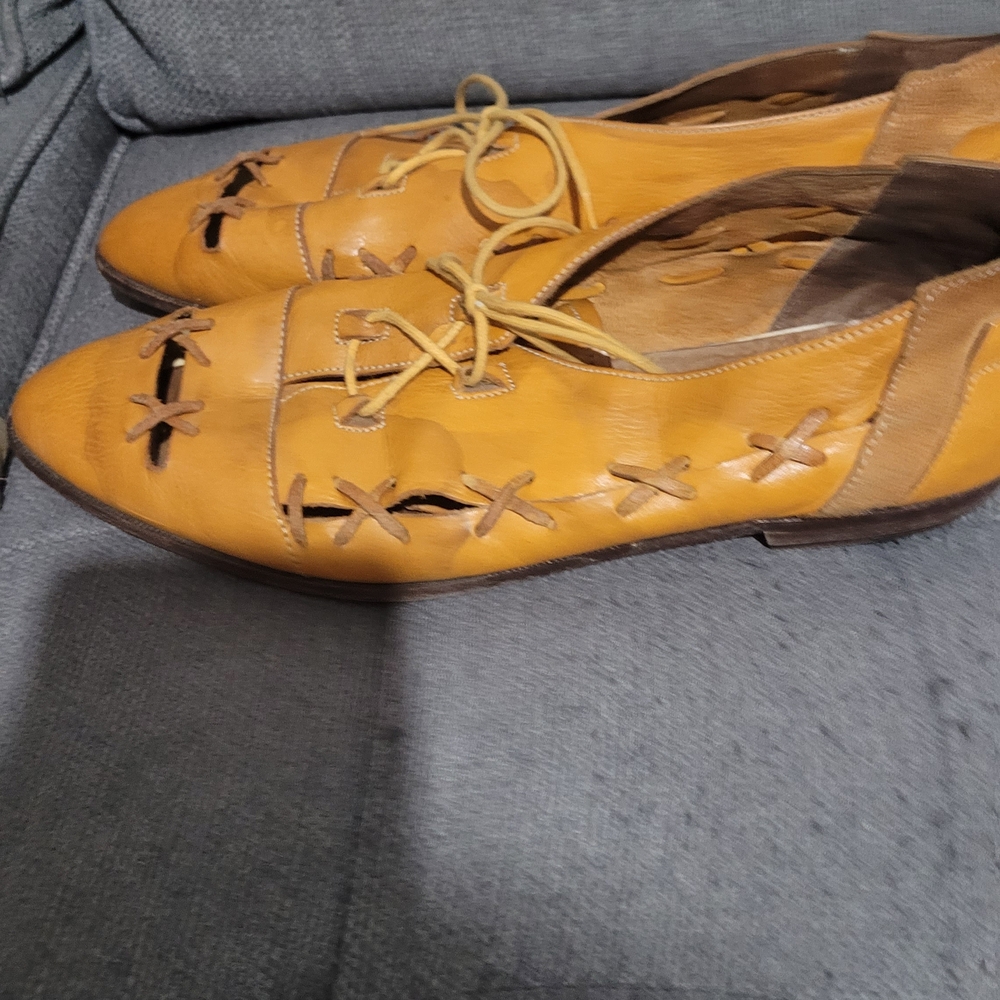 Men's Tan Leather Oxfords
